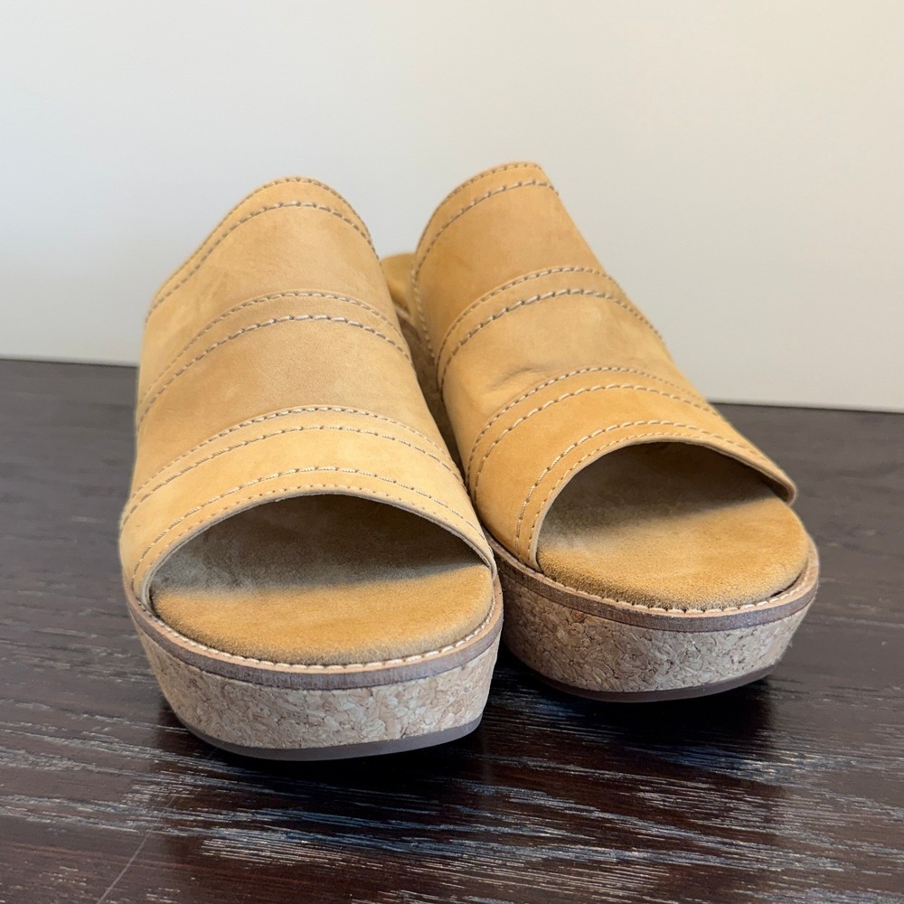 Clarks Aisley Lily Tan Nubuck Leather Cork Wedge Platform Slide Sandals 8 M